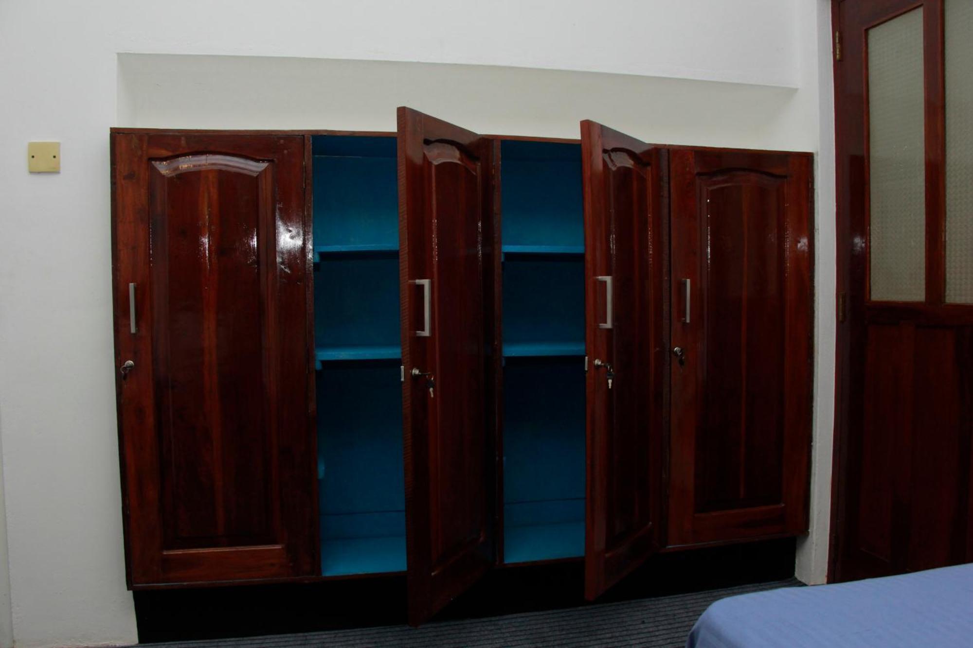 Traveler'S Haven Hostel At Colombo Intl Airport Katunayaka Extérieur photo