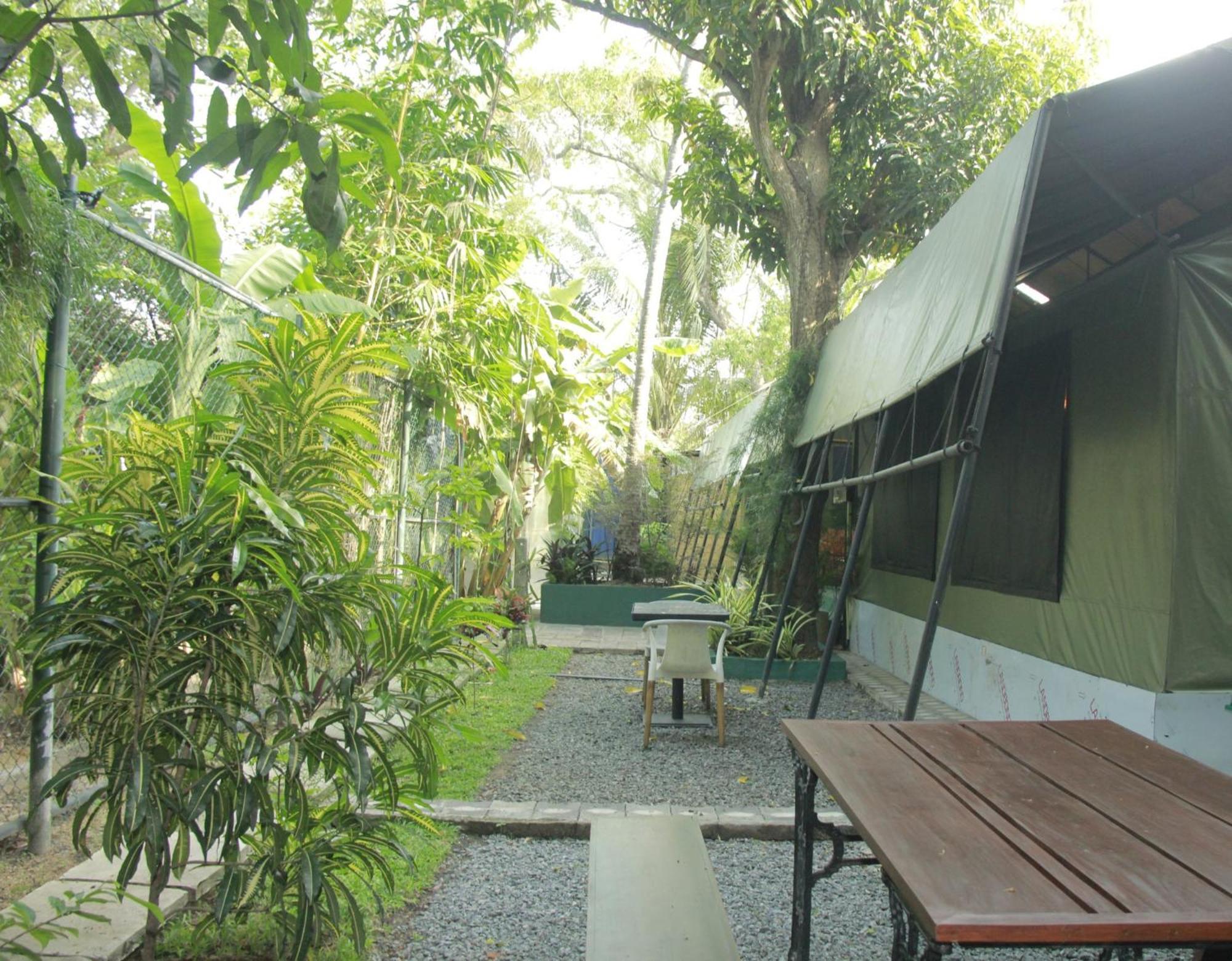 Traveler'S Haven Hostel At Colombo Intl Airport Katunayaka Extérieur photo